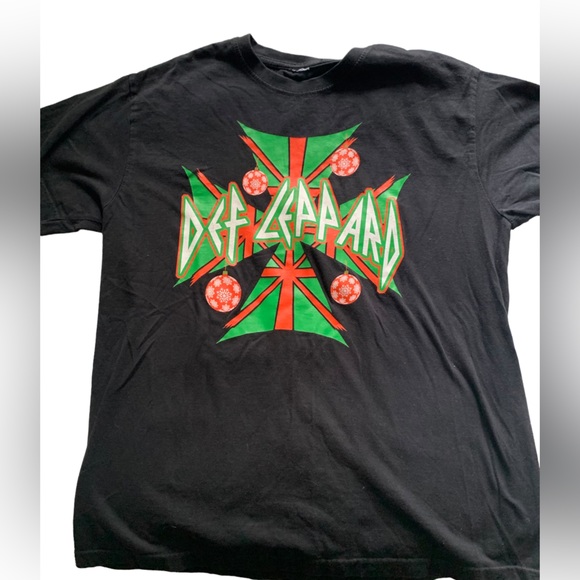 Def Leppard Christmas Tee - Picture 1 of 2